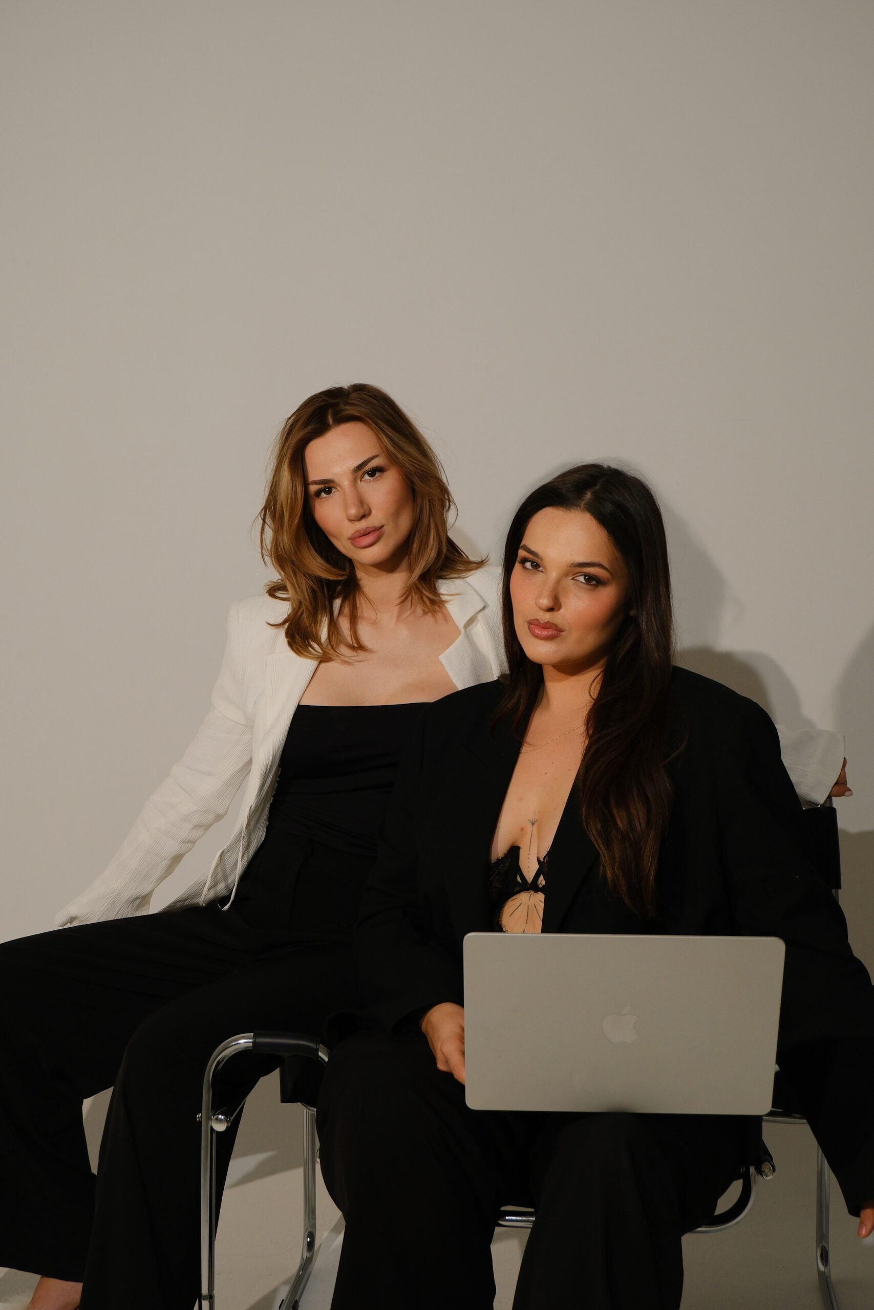 Ola i Karolina - PORTÉ Agency